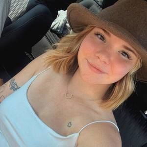 Meet your Posher, Lexi